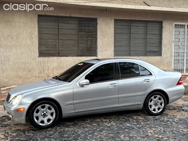 Mercedes-Benz Año 2004 — foto 4