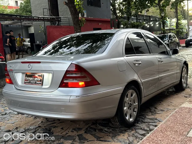 Mercedes-Benz Año 2004 — foto 6