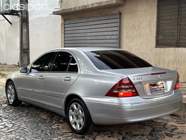 Mercedes-Benz Año 2004 — foto 7