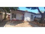 OFERTO TERRENO CON CASA A REFACCIONAR EN BARRIO DOMINGO SAVIO - FERNANDO ZONA NORTE