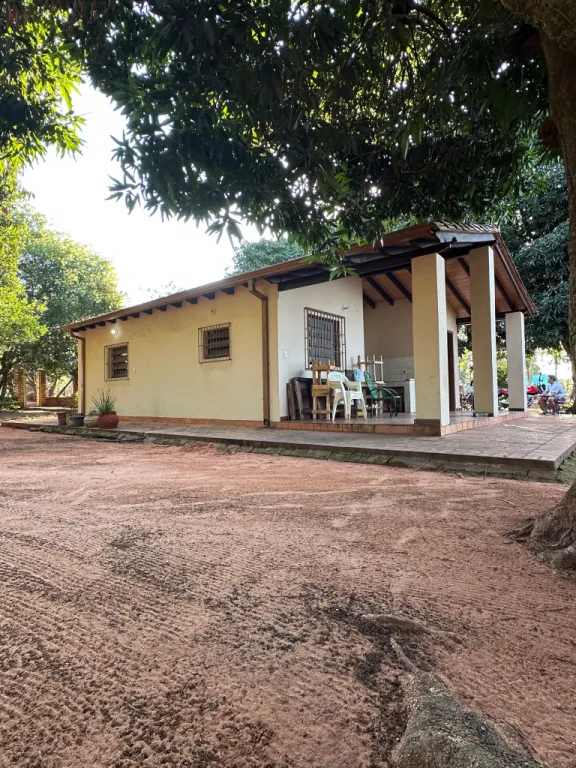 Vendo casa con amplio terreno en Itaugua — foto 3