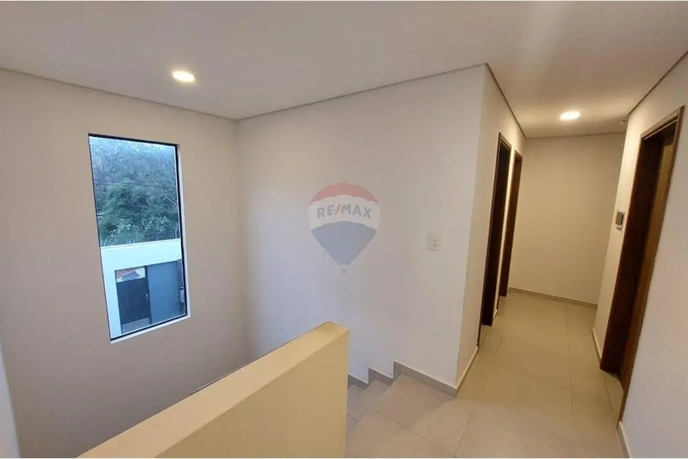 Casa - Venta - Luque, Paraguay — foto 2