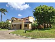 VENDO CASA EN CONDOMINIO BOULEVARD CONFEDERACIÓN