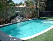 VENDO AMPLIA CASA CON PISCINA EN TRINIDAD