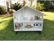 Casa de Muñecas con sus accesorios. Precio a negociar