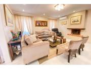 Vendo hermosa casa e B° Repubilcano