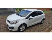 Vendo Kia Rio Hatchback 2014