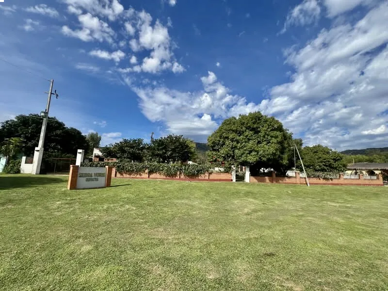 ESPECTACULAR CASAQUINTA EN PARAGUARI - ZONA MBATOVI — foto 2