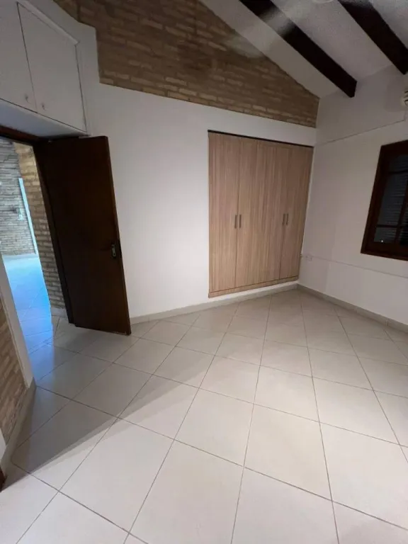 ALQUILO DUPLEX - ZONA MOLAS LOPEZ, BARRIO MBURUCUYA — foto 2