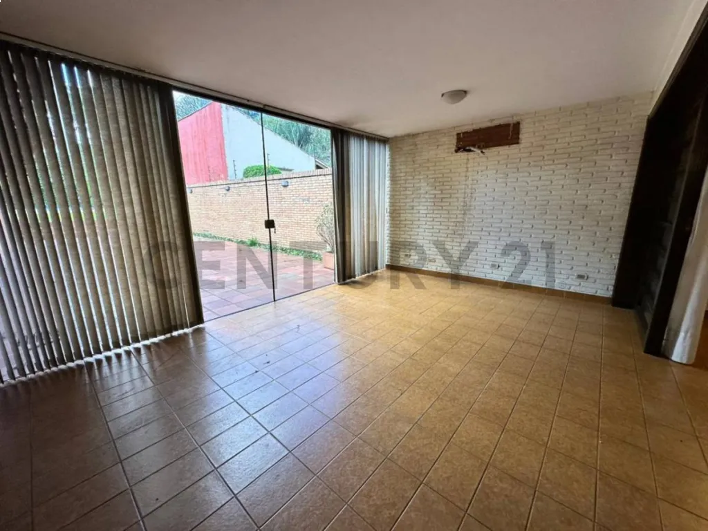 CASA EN ALQUILER - EN BARRIO MANORÁ ASUNCIÓN — foto 2