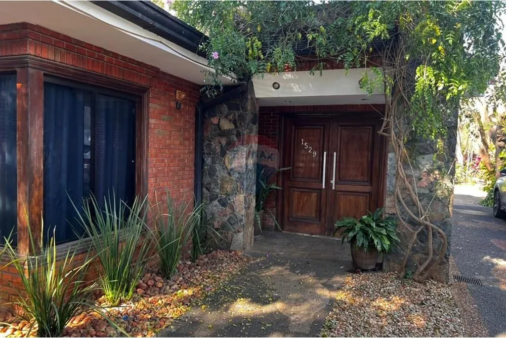 VENDO CASA EN BARRIO NAZARETH - ASUNCION — foto 2