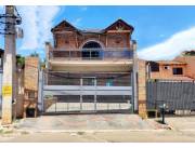 VENDO DUPLEX CON PISCINA EN FERNANDO DE LA MORA ZONA NORTE