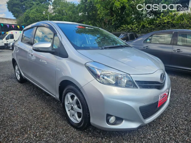Toyota Vitz 2012 - foto 2