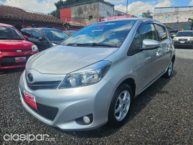 Toyota Vitz 2012 — foto 3