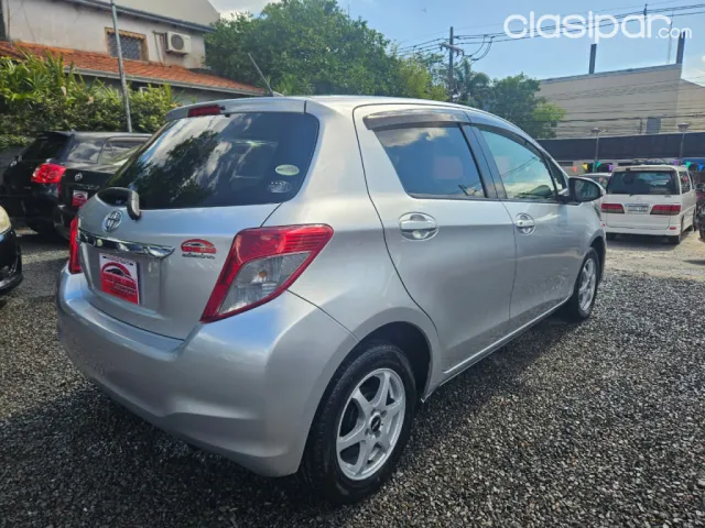 Toyota Vitz 2012 — foto 6