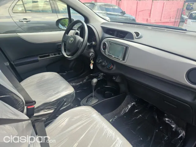 Toyota Vitz 2012 — foto 7