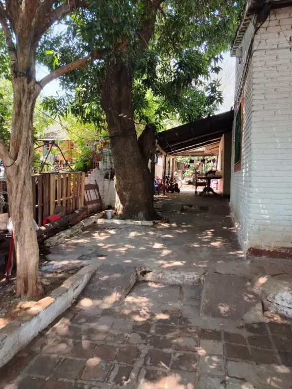 VENDO TERRENO CON CASA A DEMOLER — foto 2