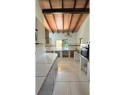 VENDO QUINTA EN AREGUÁ