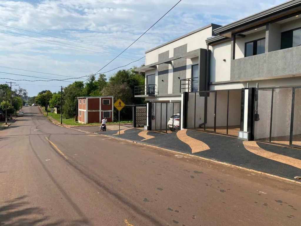 VENDO PEQUEÑO DUPLEX 📍 Barrio San Francisco, Cambyreta, a solo 100 m del puente que conec — foto 2