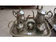 Vendo juego de teteras de plata