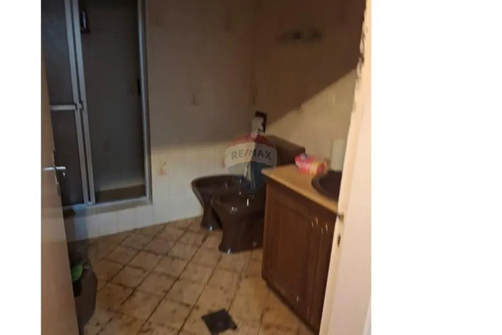 VENDO CASA DE 2 PLANTAS TIPO ALPINA EN AREGUA — foto 2