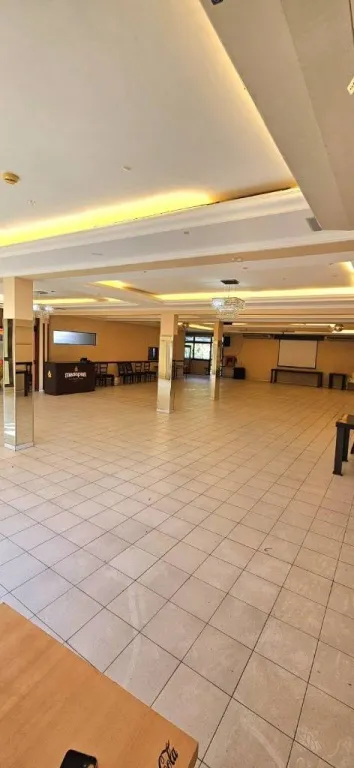 ALQUILO IMPORTANTE LOCAL COMERCIAL DE 180 m2 EN BARRIO HERRERA, A 1 CUADRA DE S6 DENIS ROA — foto 2