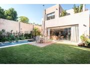 Residencia de Lujo en Venta – Virgen del Huerto, Asunción