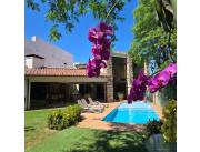 Vendo casa de 3 suites en Ycua Sati Asunción