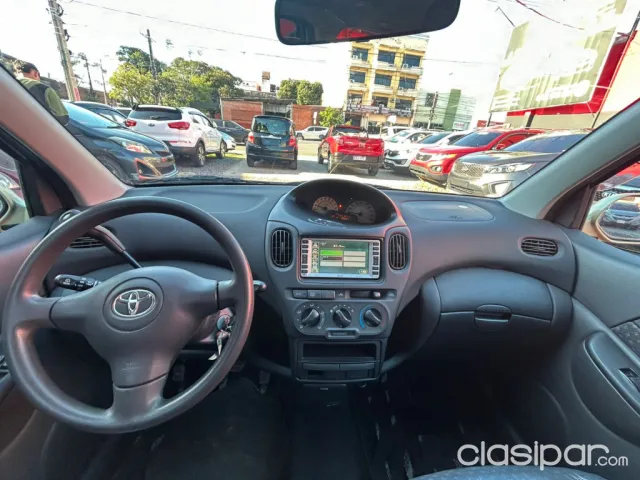 Toyota Funcargo 2004 — foto 4