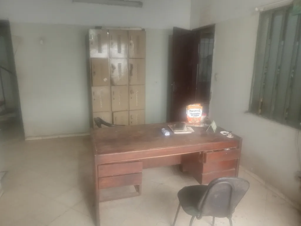 alquilo salon comercial — foto 2