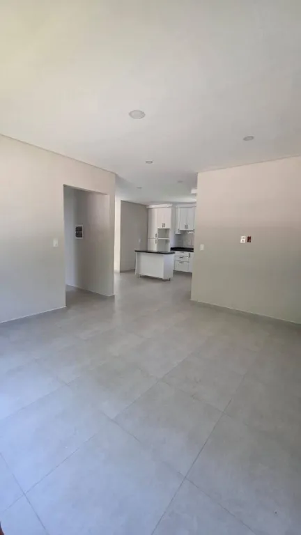 VENDO CASA A ESTRENAR DE 3 DORMITORIOS EN BARRIO CERRADO PARAISO. MARAMBURÉ - LUQUE — foto 2