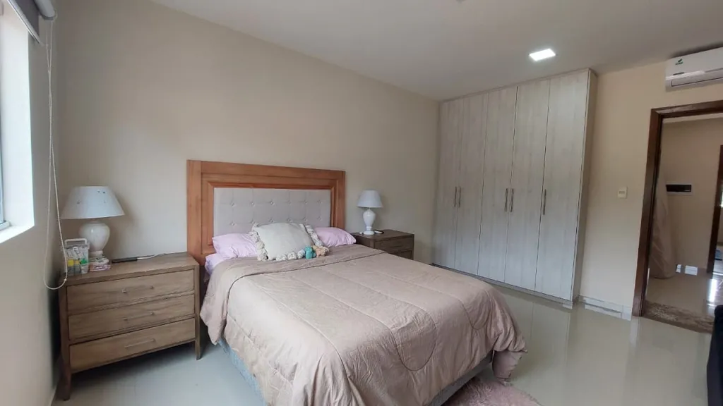 VENDO DÚPLEX EN BARRIO MBURUCUYÁ - ASUNCION — foto 3