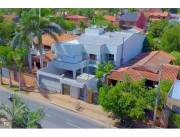 Residencia - Alquiler - Asunción, Los Laureles, Paraguay
