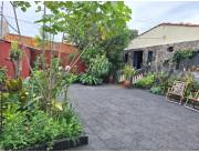 SE VENDE CASA EN LA CIUDAD DE AREGUA