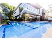 ALQUILER – RESIDENCIA DE LUJO EN CONDOMINIO CERRADO LAS PIEDRAS, LUQUE