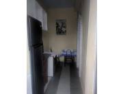 Pieza amoblada independiente con baño
