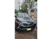 KIA SORENTO NEGRA. TRES HILERAS DE ASIENTO. AÑO 2012 (POR Gs.32M CONVERSABLE)