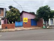 EN VENTA - CASA A REFACCIONAR O DEMOLER – FERNANDO DE LA MORA ZONA NORTE. E2412