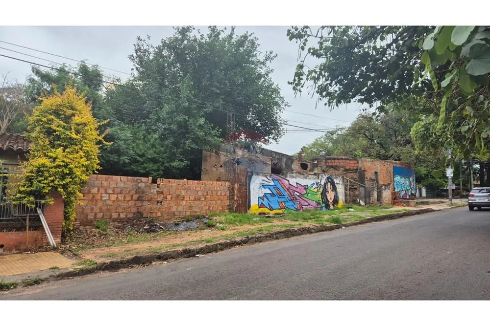 VENDO TERRENO EN ESQUINA SOBRE AVENIDA VENEZUELA — foto 3