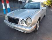 Vendo Mercedes Benz E300