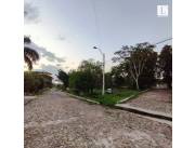 Vendo dos terrenos juntos en esquina barrio Santa liberada