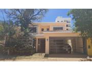 Casa de 3 dormitorios en suite barrio Mburucuyá