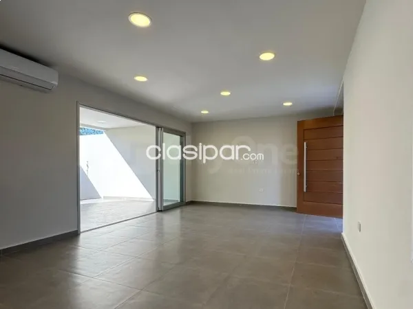 VENDO AMPLIO DÚPLEX A ESTRENAR EN FERNANDO DE LA MORA ZONA NORTE — foto 3