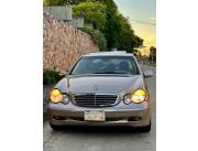 HERMOSO MERCEDES BENZ W203 SIN DETALLES