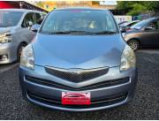Hermoso Toyota Ractis recien importado con poco kilometraje sin detalles color gris grafit