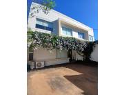 2 DUPLEX EN VENTA!! (1 DE ELLOS CON RENTA) 📍LUQUE - ZONA JARDÍN DE ORO.
