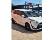 TOYOTA SIENTA AÑO 2015 NAFTERO AUTOMÁTICO RECIEN IMPORTADO