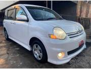 IMPECABLE TOYOTA SIENTA REC. IMPORT. BLANCO AÑO 2007/08 MOTOR VVTI 1.5. CC NAFTERO AUTOMAT