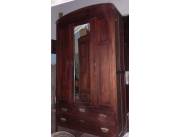 VENDO ROPERO ANTIGUO