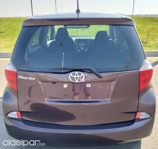 Toyota New Ractis 2011 — foto 5